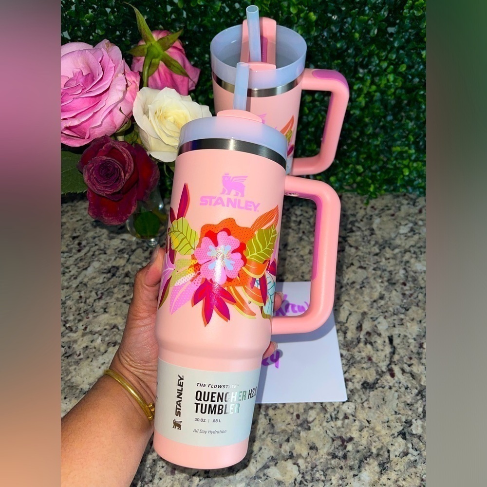 30oz Stanley Quencher Tumbler